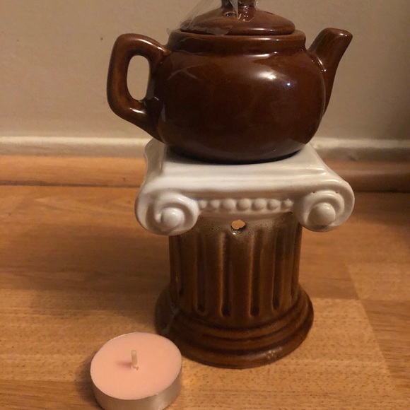 Ceramic Regal column kettle tea light oil burner - Picture 6 of 8